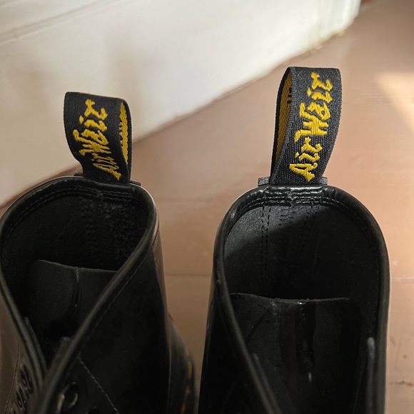 Dr. Martens Women's 7 - Picture 5 of 5